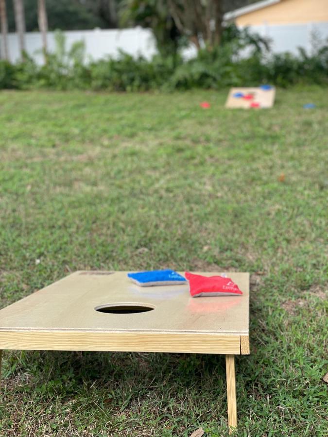 Plush Sheets, Games!, Huge Backyard, Massage Chair Tampa Exteriör bild